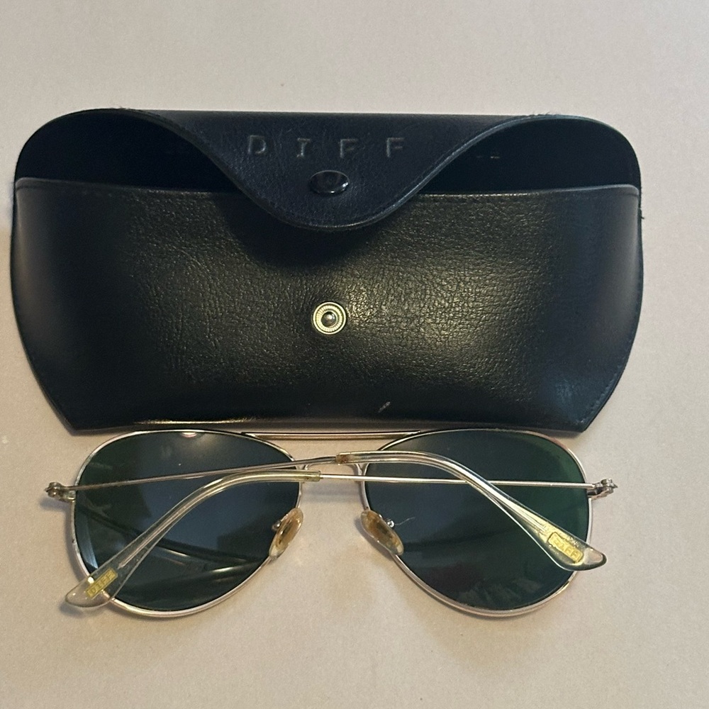 Diff Eyewear Purple Aviator Sunglasses - Picture 3 of 5